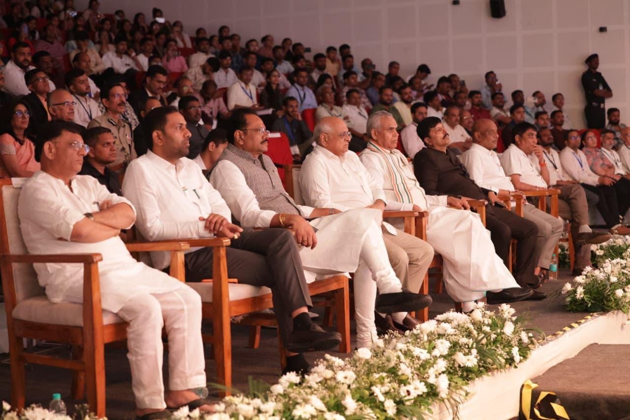 Gujarat Guv, CM remember Partition victims on eve of I-Day (Photo: IANS)