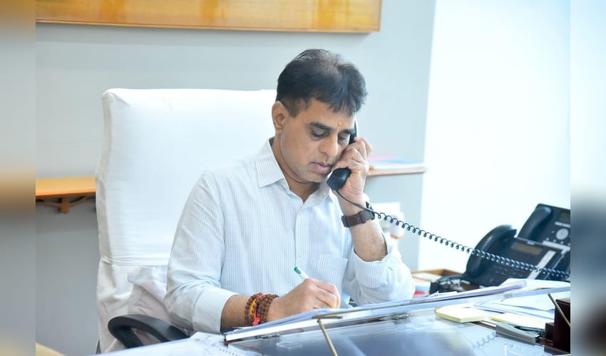 Gujarat minister orders transfer of senior doctor after woman resident doctor 'slapped, abused'
