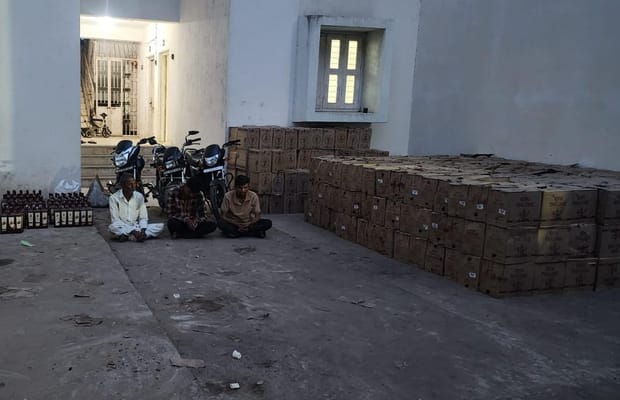 Gujarat Police seize illegal liquor worth Rs 77.71 lakh in Jamnagar