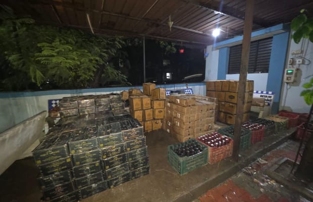 Gujarat Police seize liquor worth Rs 59.23 lakh in Ahmedabad, five booked (Photo: IANS)
