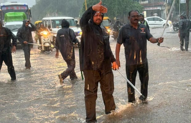 Gujarat: Power restoration targeted by tonight in most flood-hit Valsad (Photo: IANS)