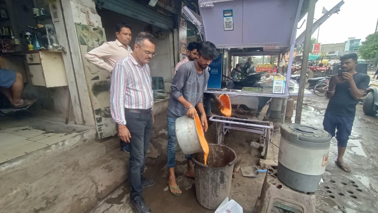 Gujarat: Rajkot civic body seals three food outlets, destroys 179 kg of stale food (Photo: IANS)