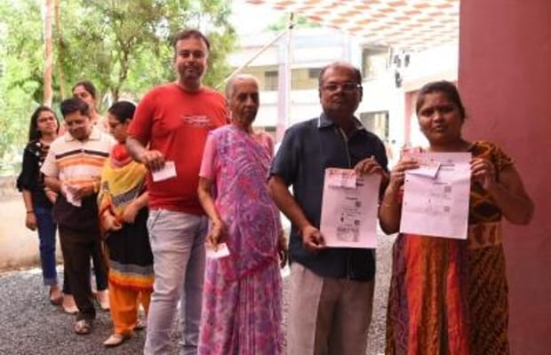 Gujarat: Steady voting in Manjalpur bypoll as turnout touches 34.35 pc