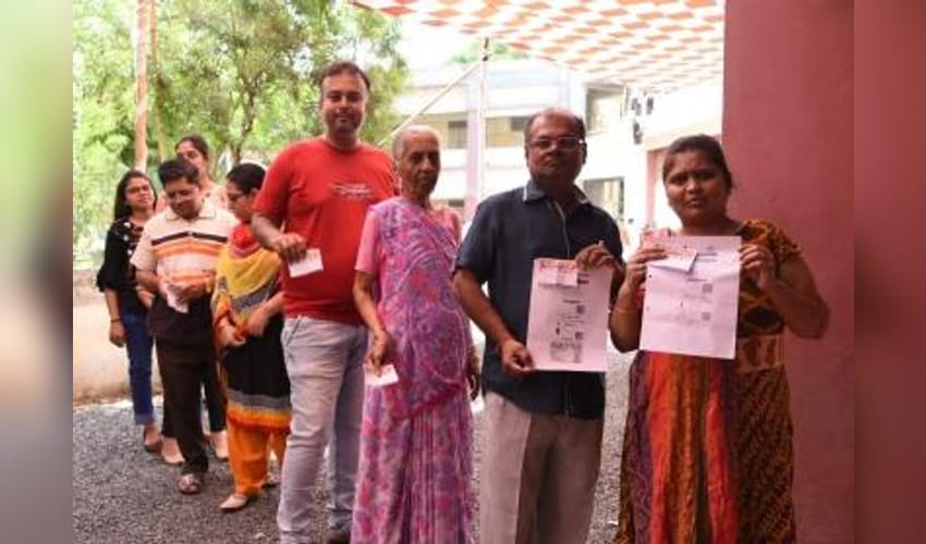 Gujarat: Steady voting in Manjalpur bypoll as turnout touches 34.35 pc