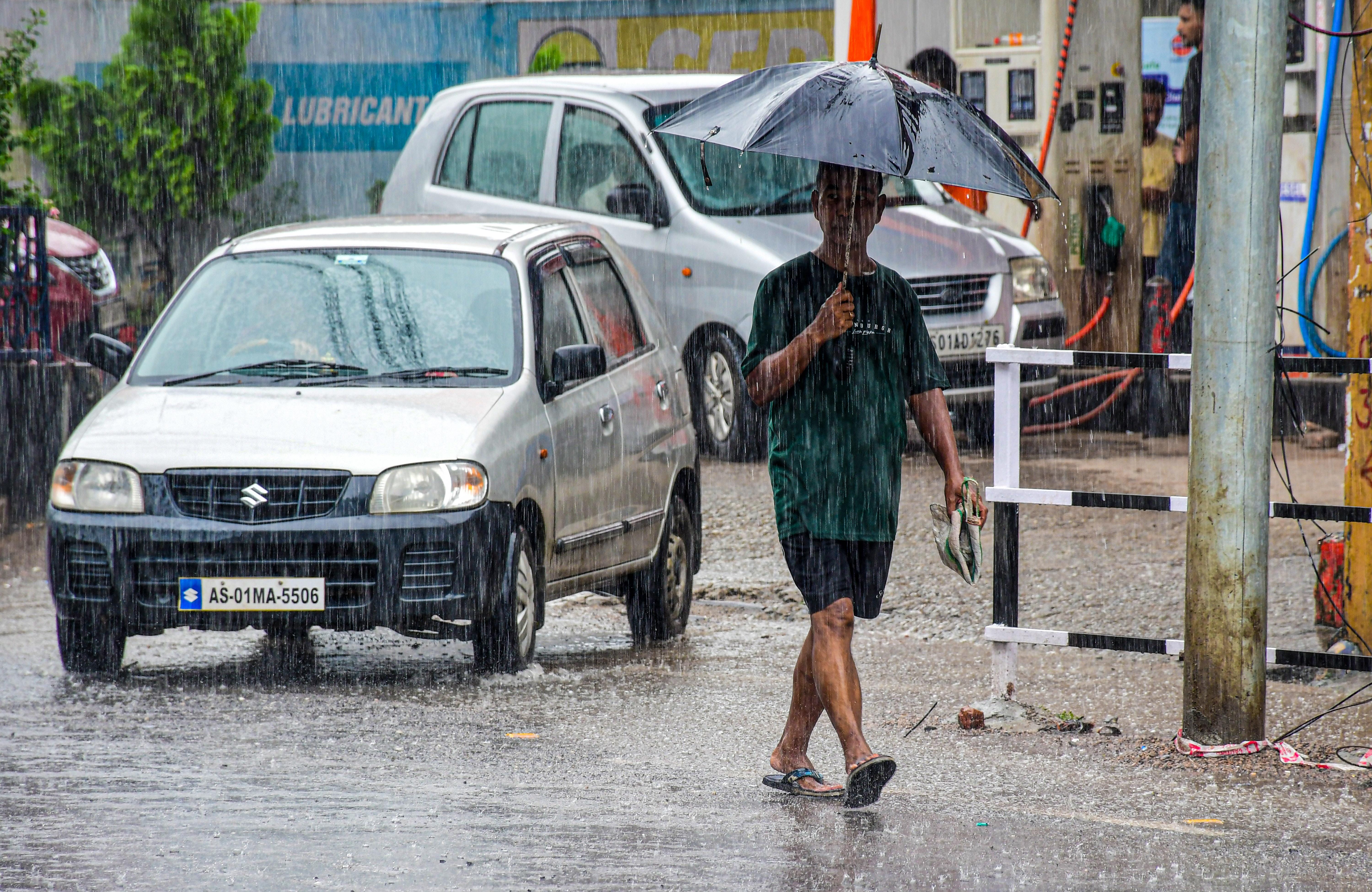 Guwahati: Heavy downpour in the city
