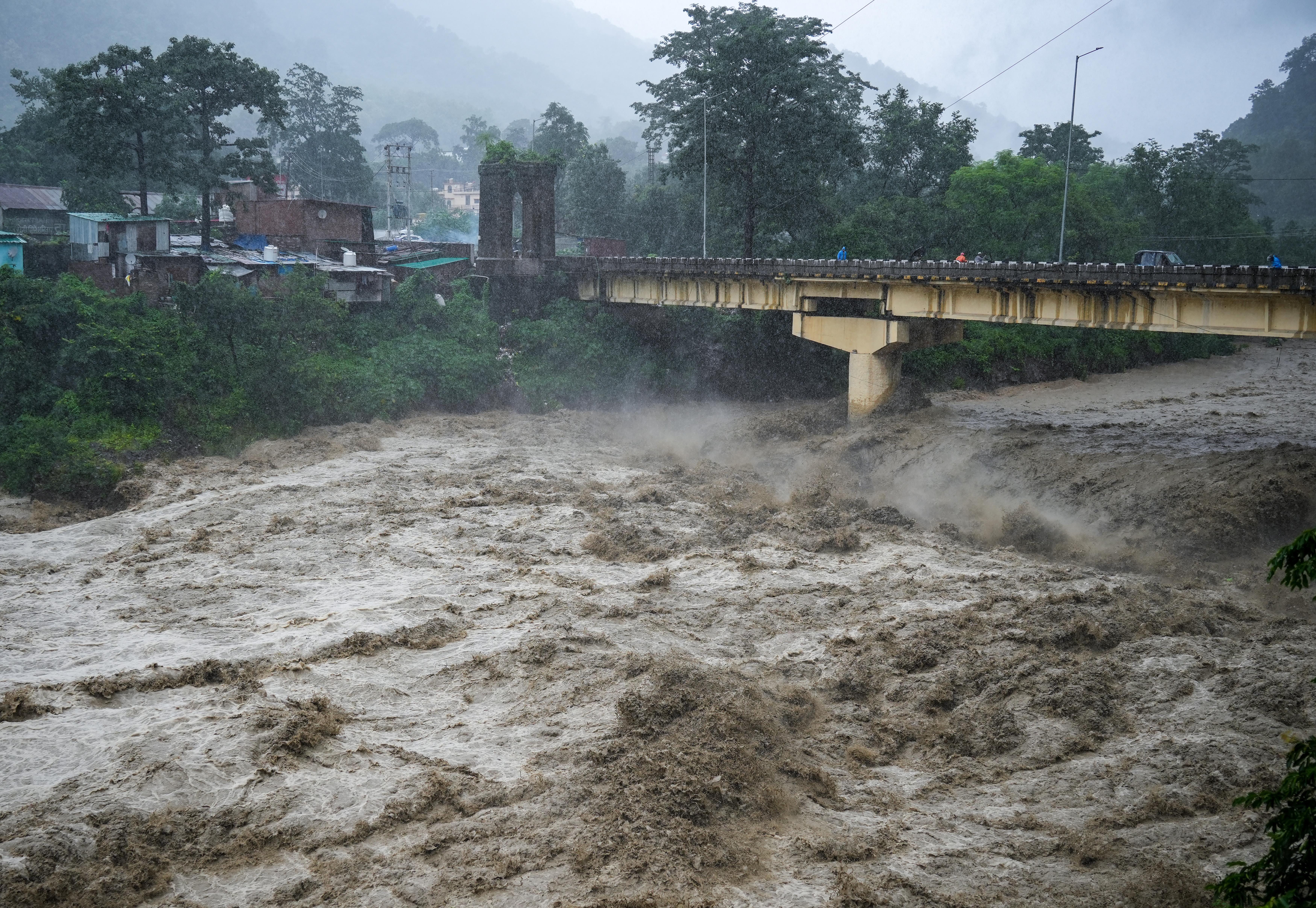Haldwani: Heavy rain disrupts normal life