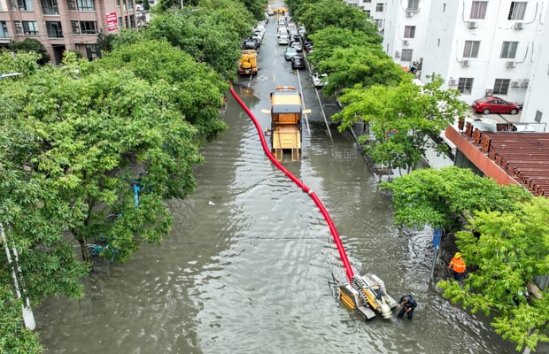 Hangzhou: Typhoon Bavi Makes Landfall in Zhejiang