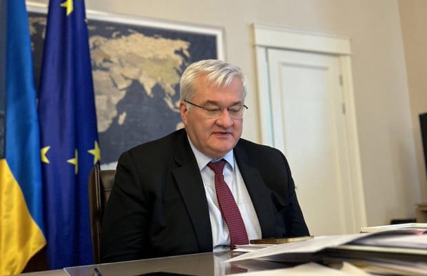 Heads of Ukrainian, Iranian foreign ministries hold phone call after vessel attack