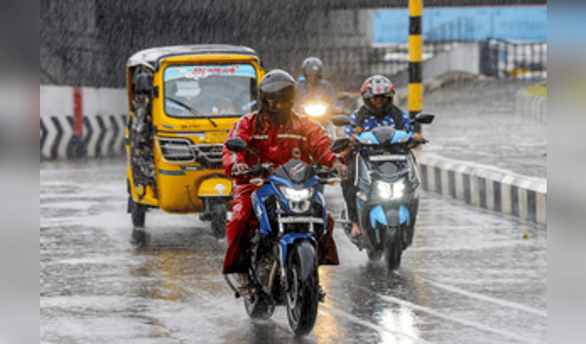 Heavy rain forecast for 3 TN districts; temperature set to rise inland