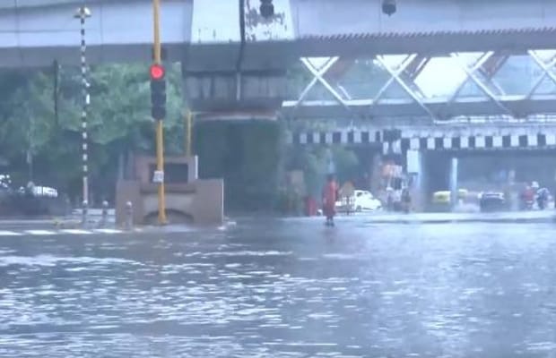 Heavy rain in Delhi-NCR triggers waterlogging, traffic chaos; flight disruptions for second day