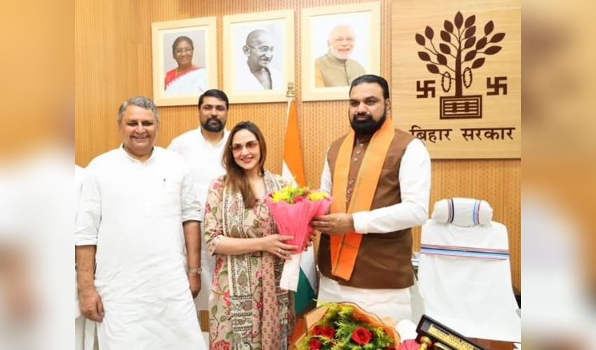 Hema Malini shares glimpse of daughter Esha Deol’s meeting with Bihar CM