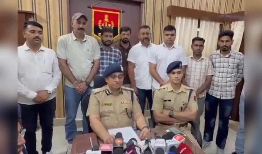 Heroin worth Rs 50 crore, 11 foreign-made pistols seized near India-Pak border in Bikaner