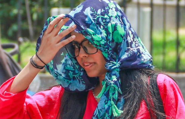 Humid conditions continue in Delhi-NCR, heavy rain chances remain slim