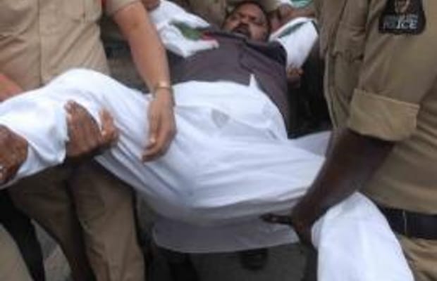 Hyderabad cops foil bid by Youth Congress to disrupt BRS protest