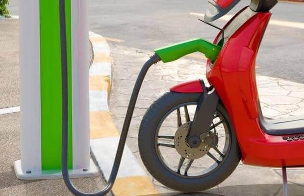 India competitive on battery costs, must scale manufacturing: Report