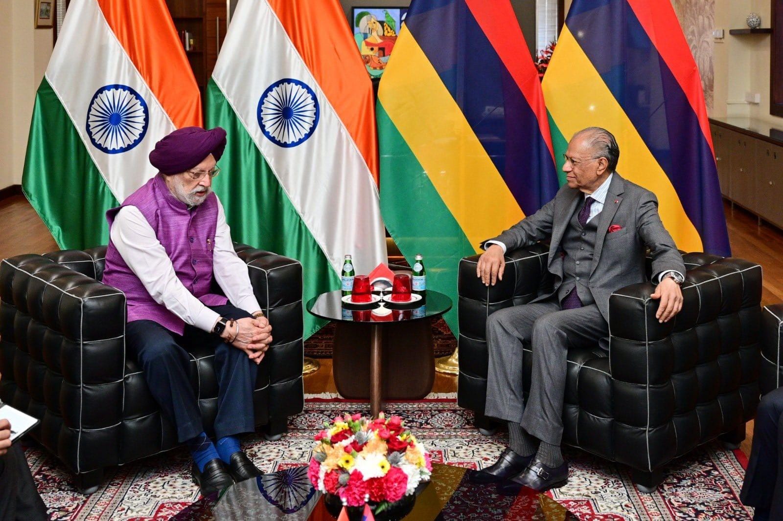India-Mauritius discuss strengthening energy partnership