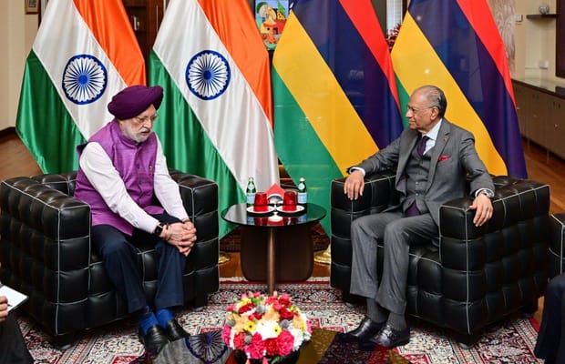 India-Mauritius discuss strengthening energy partnership