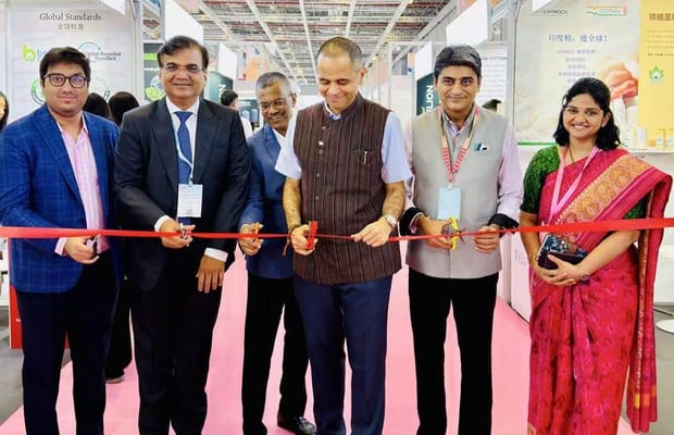 Indian CG inaugurates pavilion at Global Yarn and Inter-Textile Expo in Shanghai