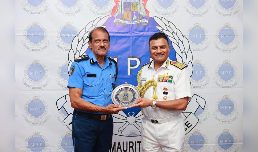 Indian Navy Chief holds talks with top Mauritian officials, discusses maritime security cooperation