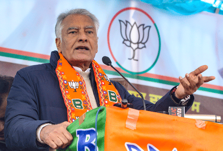 Indian students face deportation from Canada: Punjab BJP leader Jakhar seeks MEA's intervention 