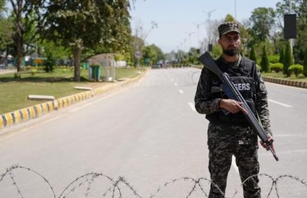 ISI builds 24/7 social media network to recruit, honey trap and target Indians