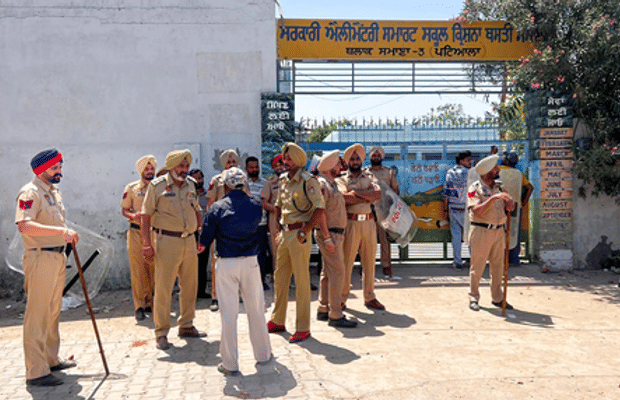 ISI recruiting gangsters to create unrest in Punjab ahead of assembly polls: Intel