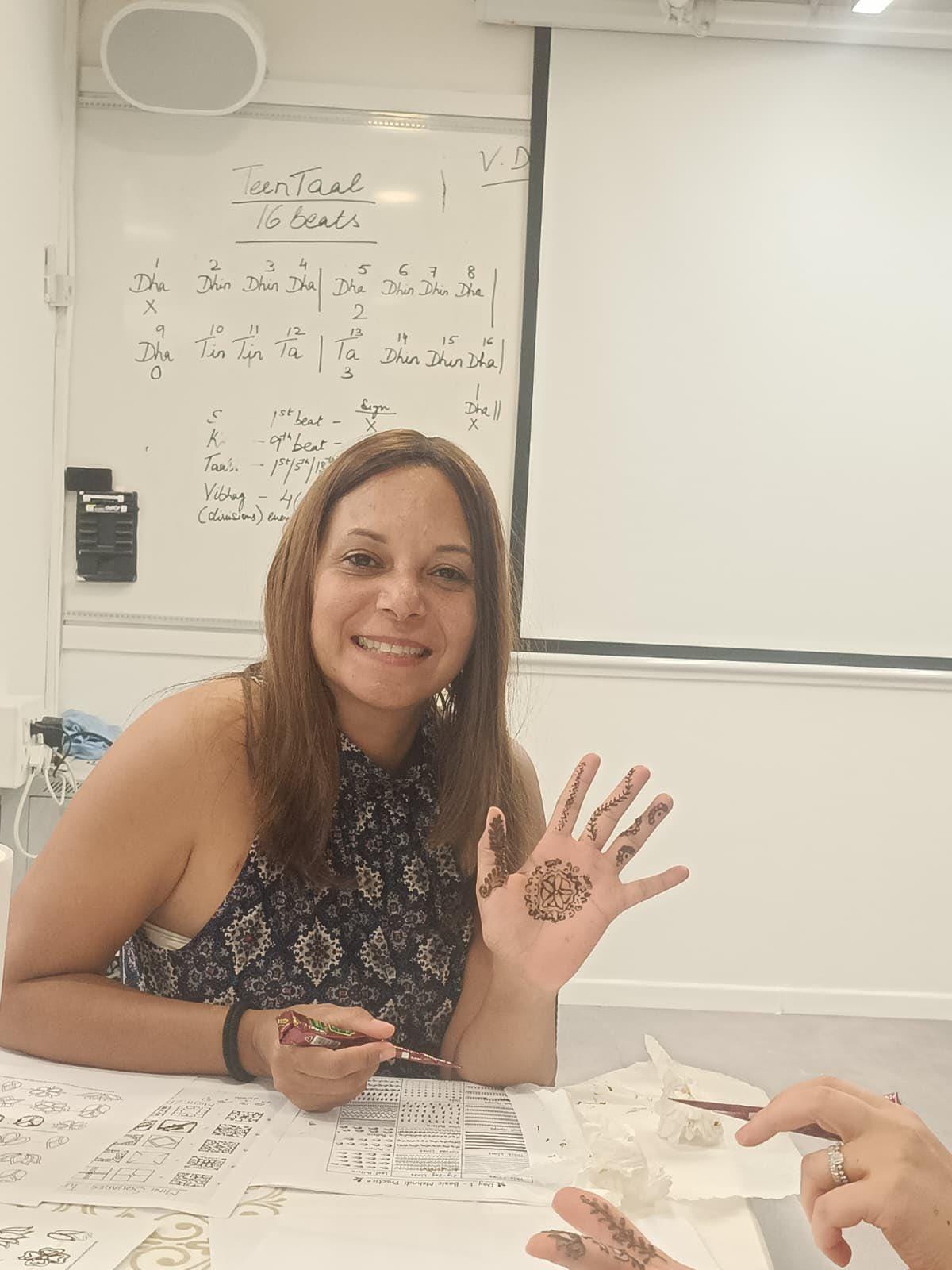 Israel: Participants learn about India's rich artistic traditions during mehndi workshop