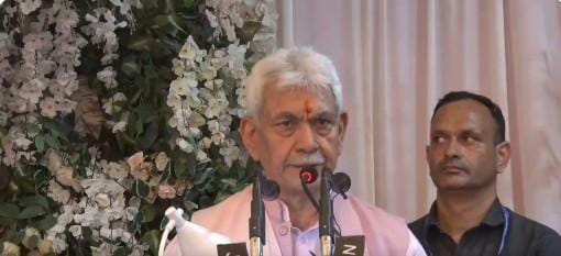 J&K L-G lauded KP volunteers for upholding compassion, duty and humanity while serving needy