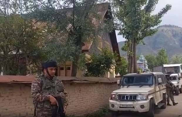 J&K Police conduct searches at 26 locations in Sopore