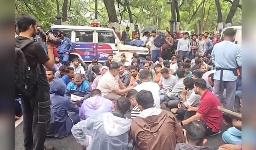 J'khand exam cancellations spark fresh protests; selected candidates storm Secretariat campus