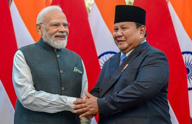 Jakarta: PM Modi meets Indonesian President Prabowo Subianto