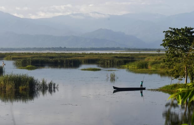 Jalpaiguri: Boatman Waits on the Teesta River After Rain