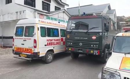 Jammu and Kashmir: One killed, 17 injured in two road accidents