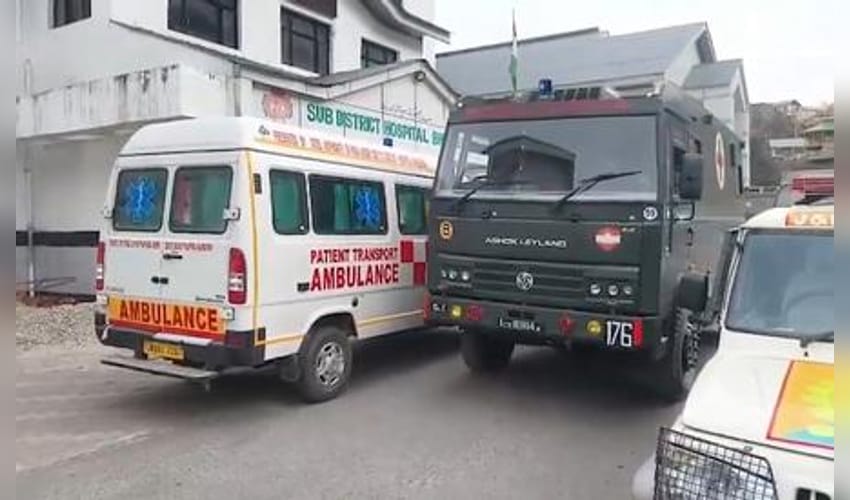 Jammu and Kashmir: One killed, 17 injured in two road accidents