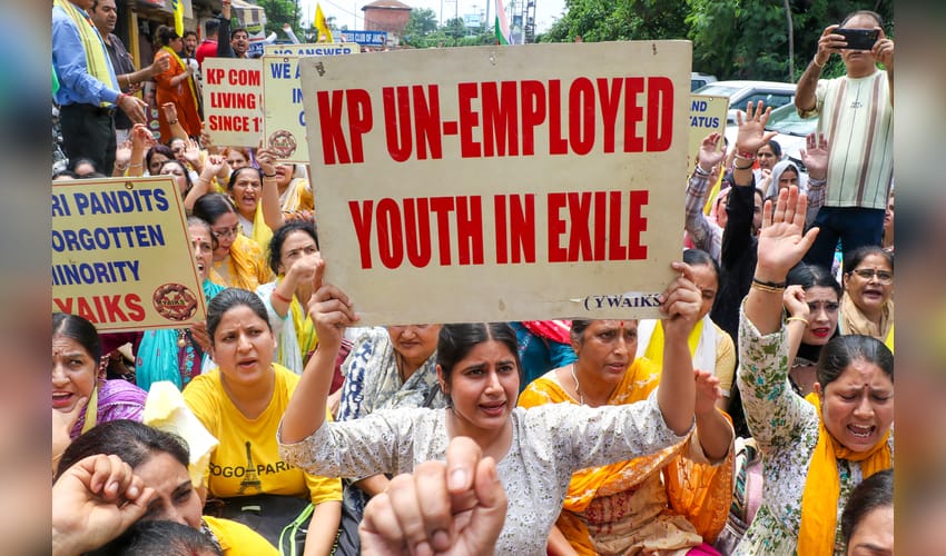 Jammu: YAIKS Demands Rehabilitation Policy