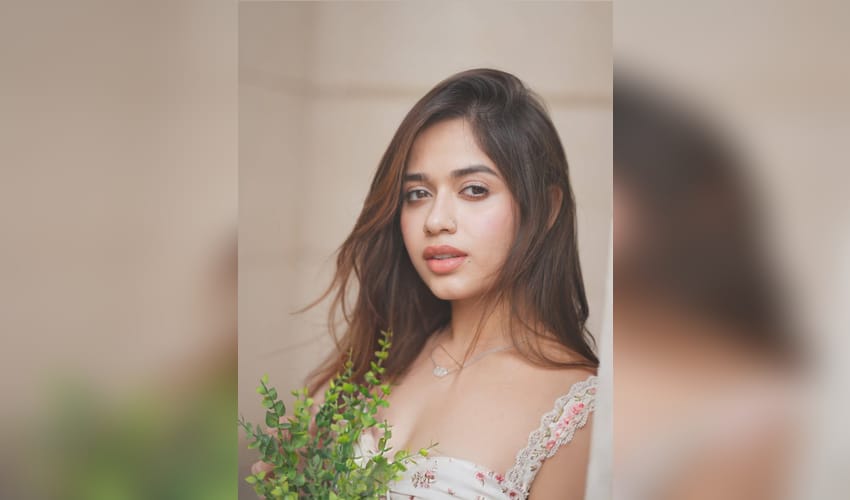 Jannat Zubair calls link-up rumours with Elvish Yadav 'a little too much'