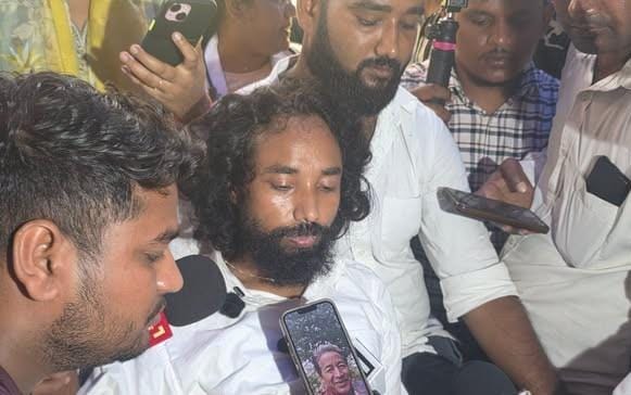 Jharkhand student leader on hunger strike takes water after Sonam Wangchuk's appeal, to continue stir