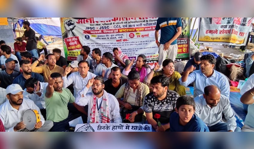 Jharkhand students’ stir enters Day 19, protesters invite Rahul Gandhi after police crackdown