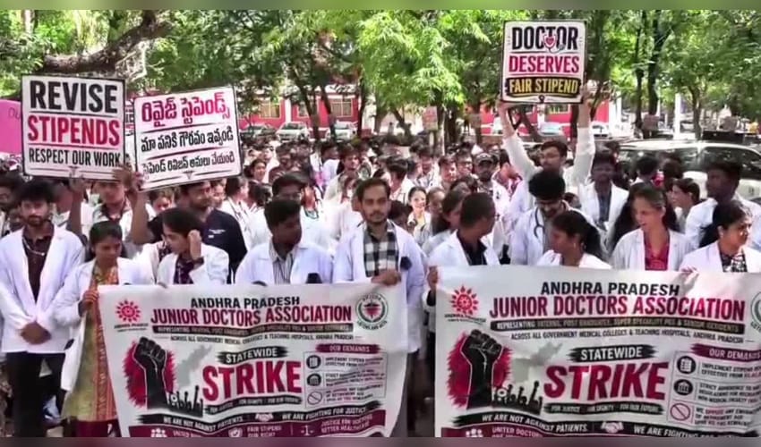 Junior doctors across Andhra Pradesh intensify strike to demand hike in stipend