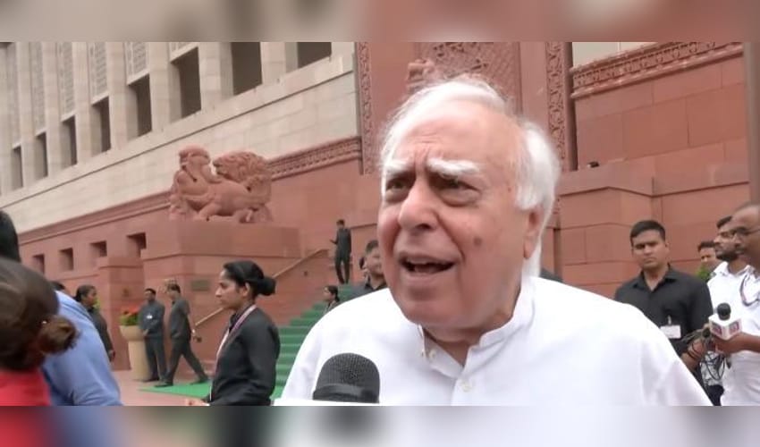 Kapil Sibal questions Home Minister’s silence over use of pellet guns against students