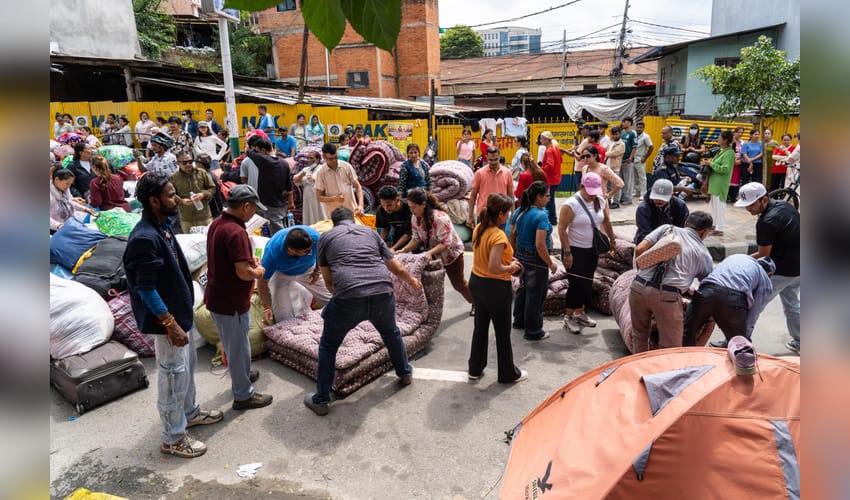 Kathmandu: Volunteers Prepare Relief Supplies for Disaster-Hit Areas