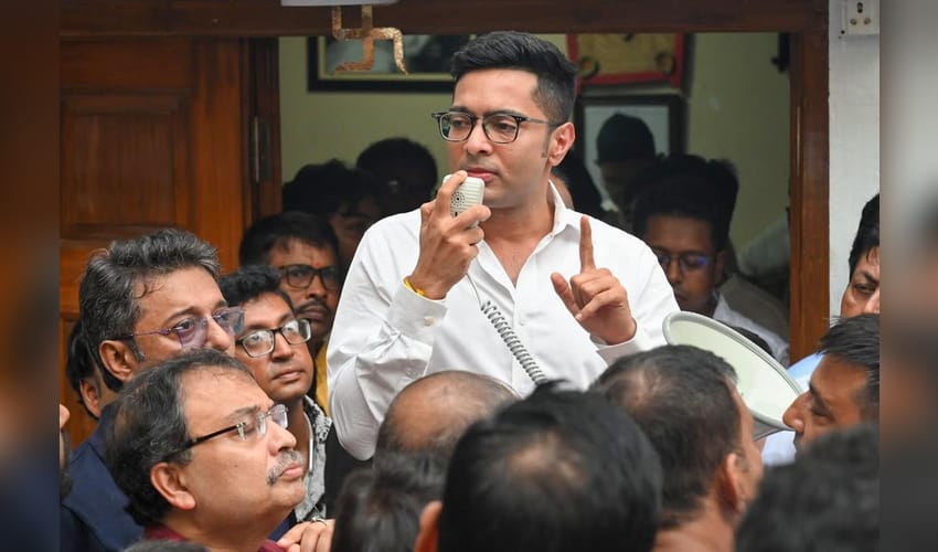 Kolkata: Abhishek Banerjee meets TMC workers