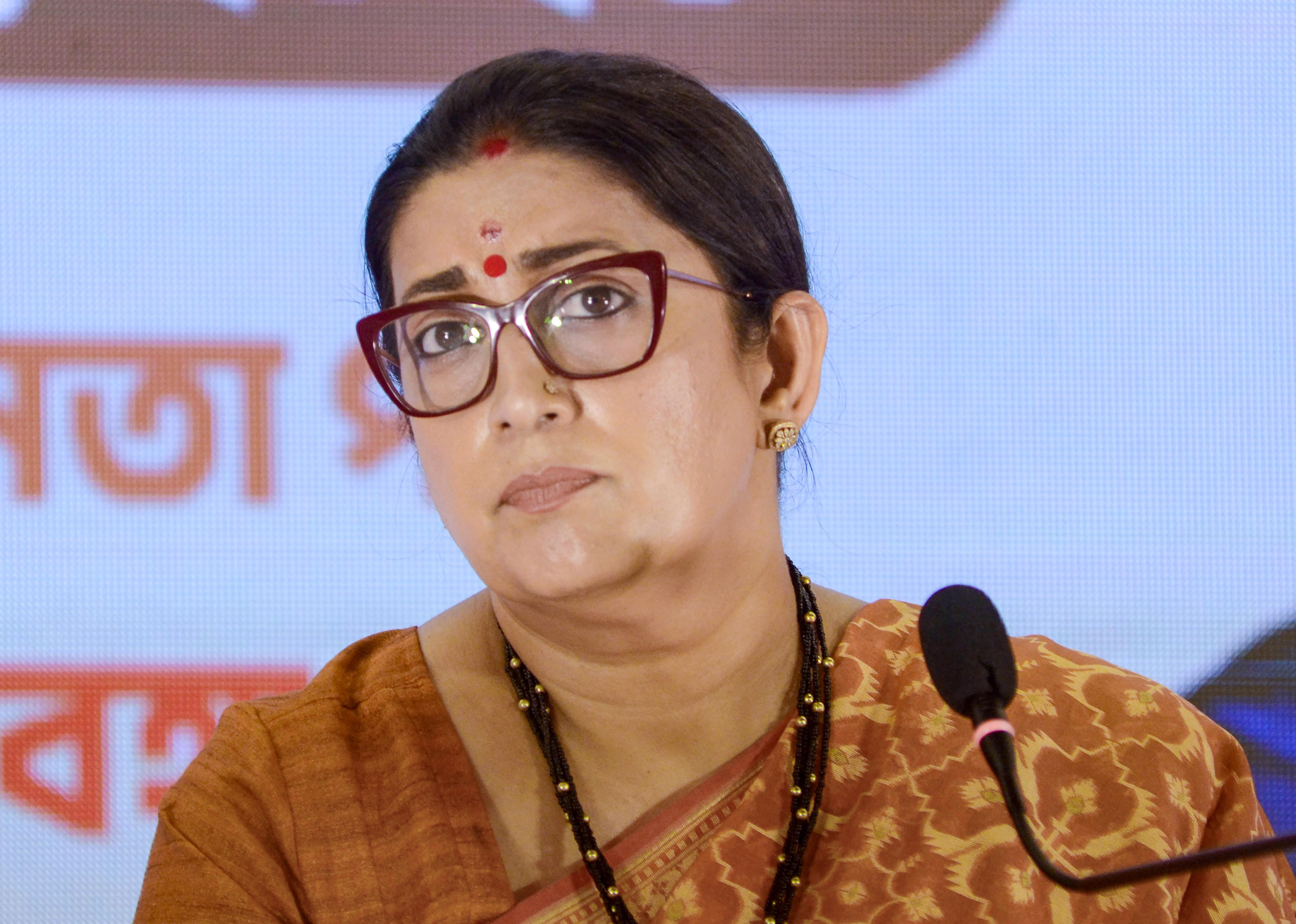Kolkata: Smriti Irani Addresses Press Meet