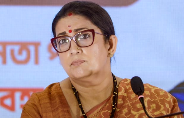 Kolkata: Smriti Irani Addresses Press Meet
