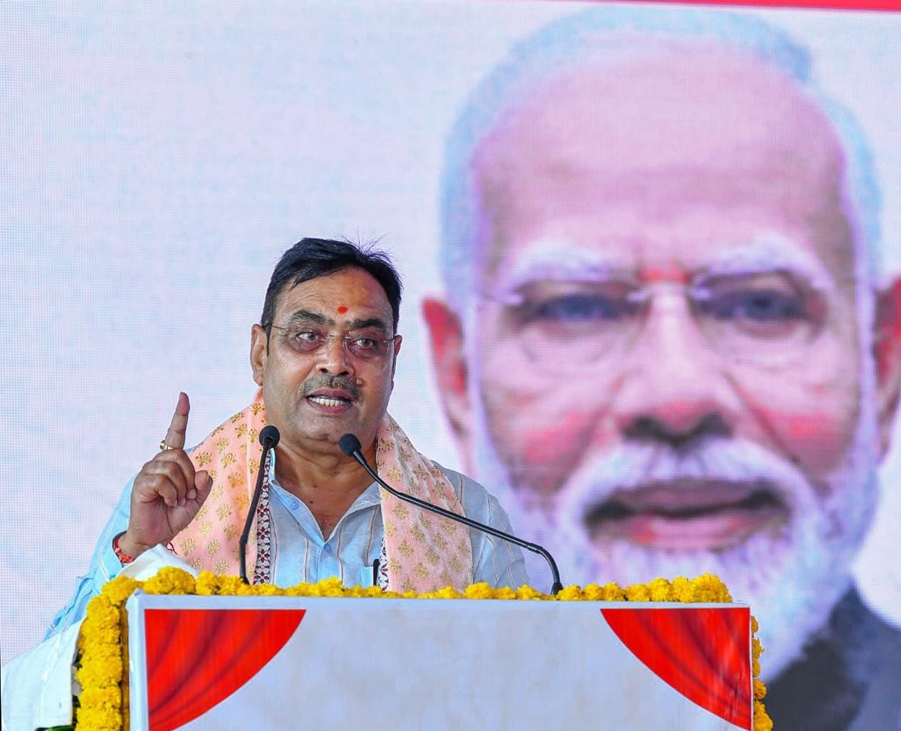 Kota: Bhajan Lal Sharma, Om Birla and Nitin Gadkari during public meeting