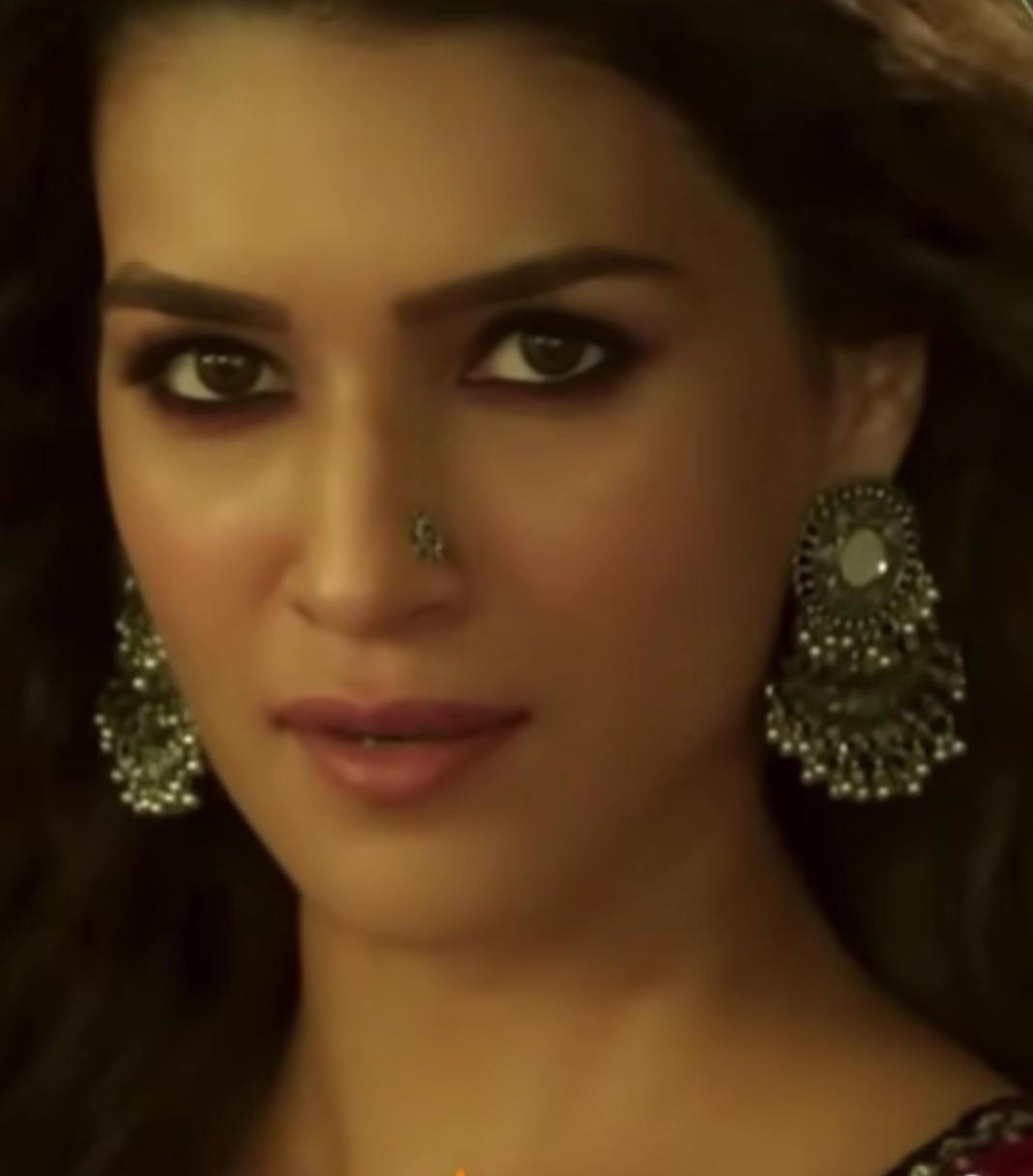 Kriti Sanon celebrates 5 years of 'Mimi', thanks fan for all the love 