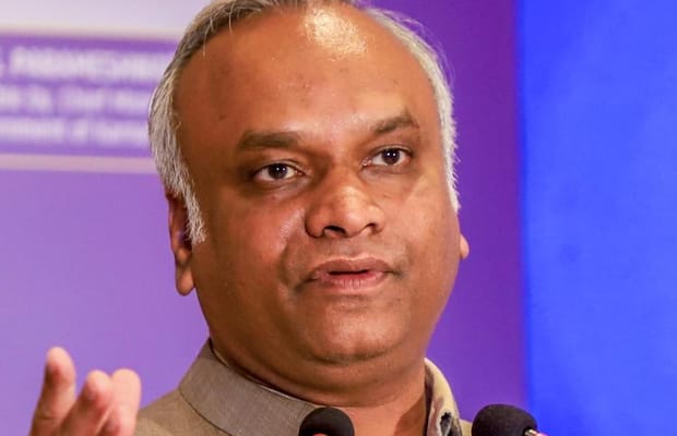 K’taka: Priyank Kharge reviews security for I-Day event (Photo: IANS)