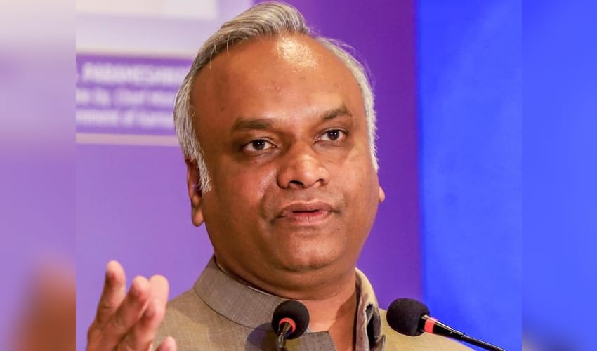 K’taka: Priyank Kharge reviews security for I-Day event (Photo: IANS)