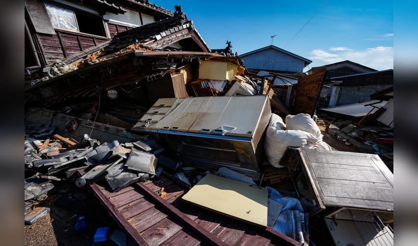 Kumamoto: Earthquake death toll rises in southwestern Japan