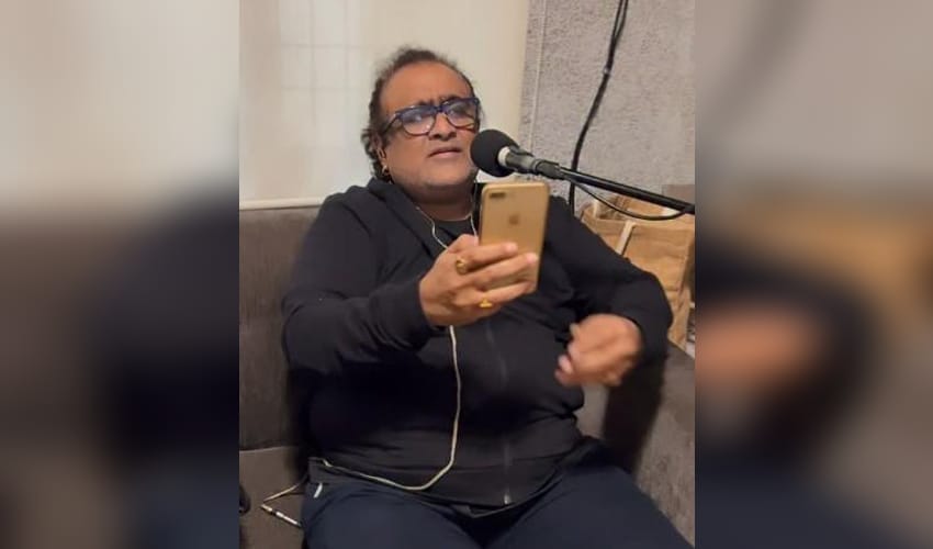 Kunal Ganjawalla recreates ‘Aap Ki Ankhon’, calls Kishore Kumar, Lata Mangeshkar his ‘favourite duos’